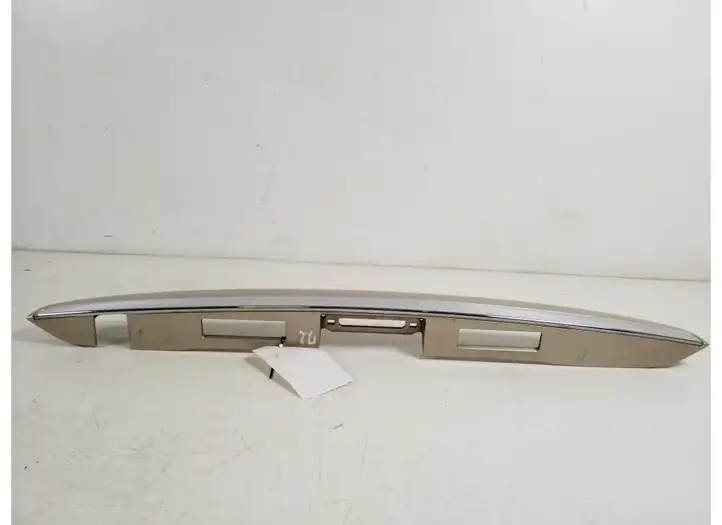 Lexus RX 330 - 350 - 400H (2003 - 2006) 76811-48060 Подсветка номера — фото 3