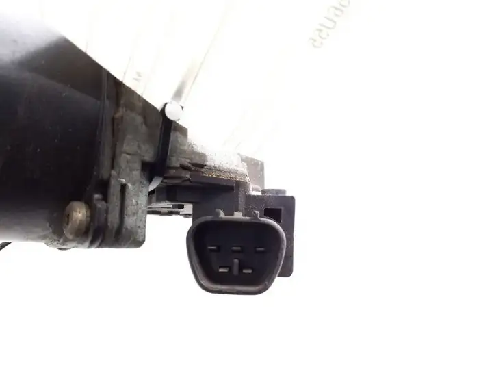 Toyota Avensis T220 (2000 - 2003) 85110-05040 Двигатель стеклоочистителей — фото 4