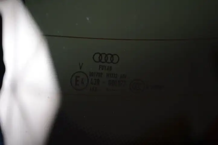 Audi Q5 SQ5 (2012 - 2017) Крышка багажника — фото 9