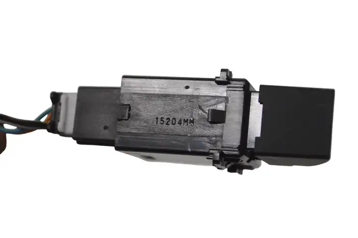 Subaru Outback (BS) (2014 - 2019) 15204MN Кнопка фаркопа в багажнике — фото 4