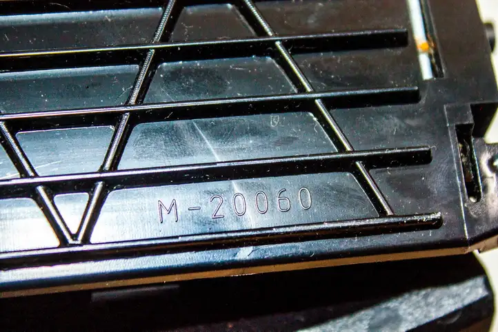 Mercedes-Benz R W251 (2005 - 2013) a2516800714 Другая деталь консоли (туннеля) — фото 9