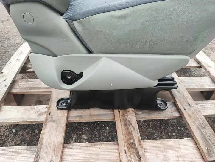 Renault Trafic II (X83) (2002 - 2014) Переднее сиденье пассажира — фото 5