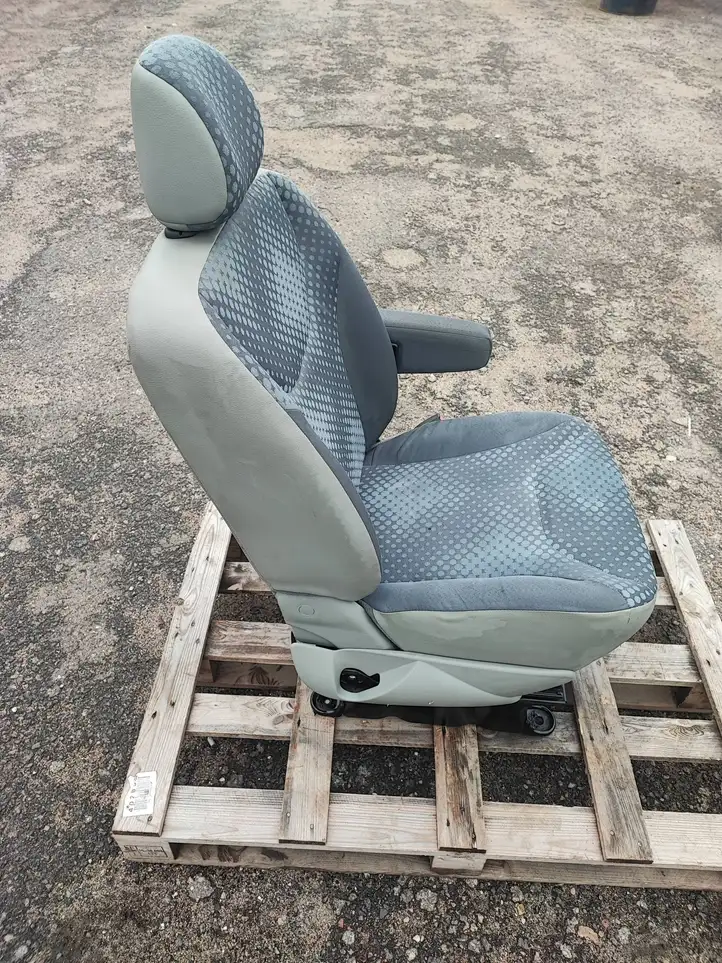 Renault Trafic II (X83) (2002 - 2014) Переднее сиденье пассажира — фото 10