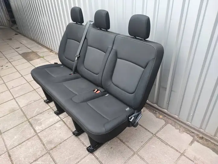Renault Trafic III (X82) (2014 - ) Заднее сиденье — фото 20