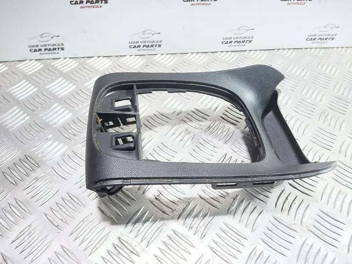 Opel Meriva (2010 - 2014)  13258302 Рамка рычага переключения передач