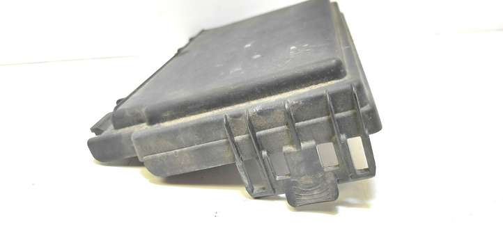 Opel Meriva (2010 - 2014)  13246936 Крышка ящика предохранителей