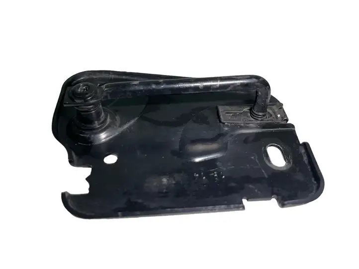 Audi A3/S3 8V (2012 - 2016) 8V0823185B Кронштейн замка капота — фото 2