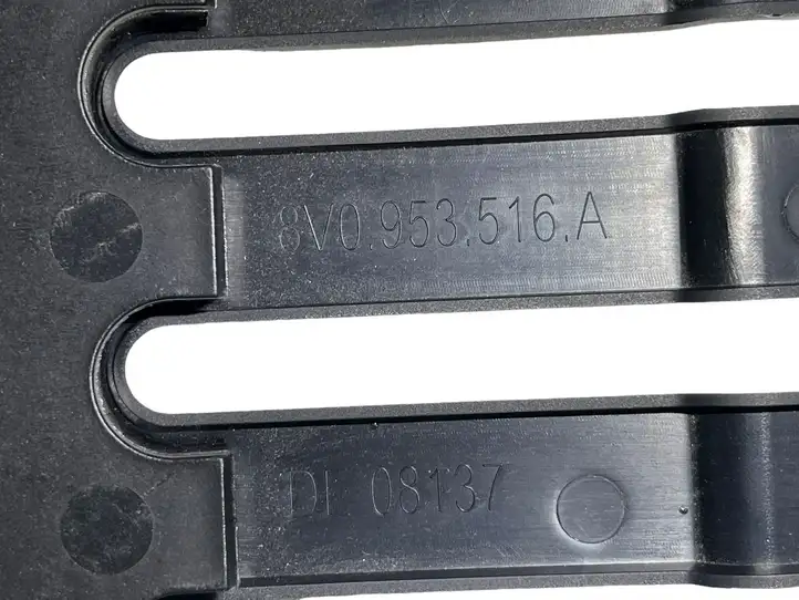 Audi A3/S3 8V (2012 - 2016) 8V0880225A Обшивка рулевой колонки — фото 3