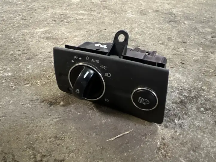 Mercedes-Benz E W211 (2002 - 2009) 2115450104 Включатель фонарей — фото 1