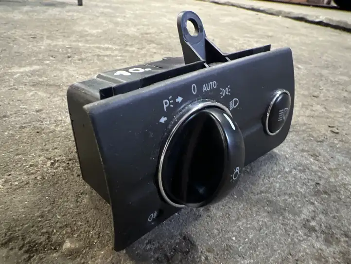 Mercedes-Benz E W211 (2002 - 2009) 2115450104 Включатель фонарей — фото 2