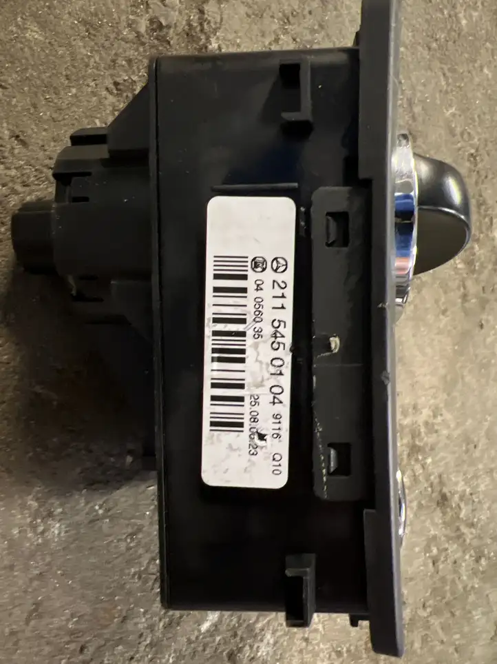 Mercedes-Benz E W211 (2002 - 2009) 2115450104 Включатель фонарей — фото 4