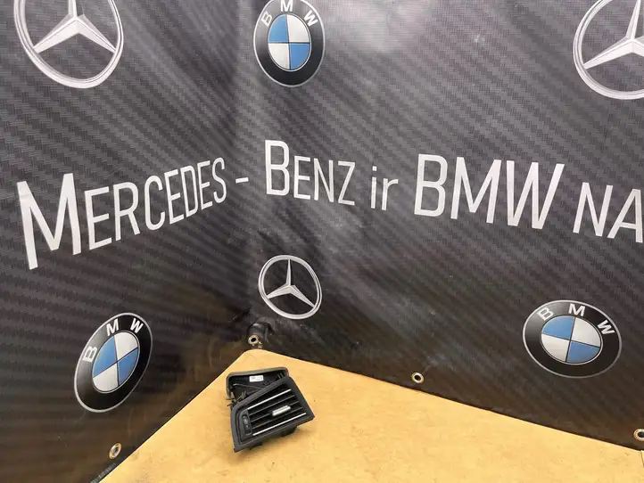 BMW 5 F10 F11 (2009 - 2016) 9166889 Боковой воздушный дефлектор — фото 1