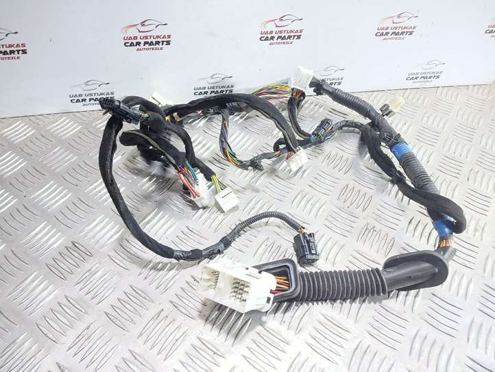Kia Sorento (2002 - 2006)  918003E130 Проводка передних дверей