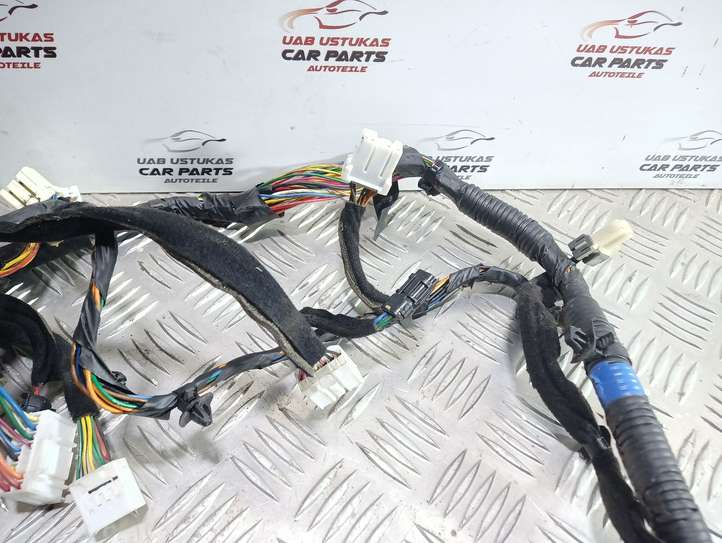 Kia Sorento (2002 - 2006)  918003E130 Проводка передних дверей