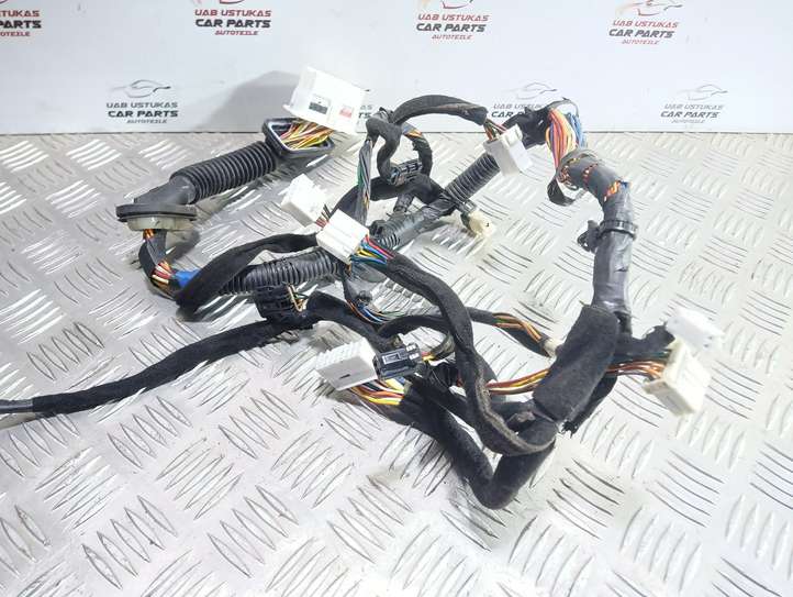 Kia Sorento (2002 - 2006)  918003E130 Проводка передних дверей