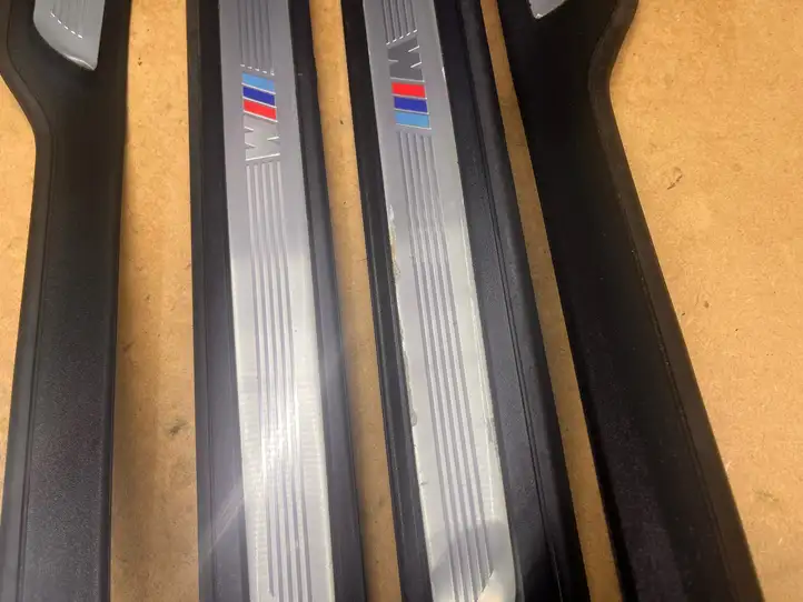 BMW 3 E90 E91 (2005 - 2012) 7907152 Внутренняя отделка переднего порога — фото 3