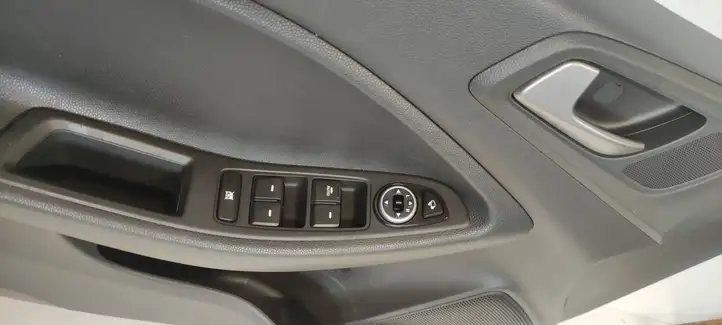 Hyundai i20 (GB IB) (2014 - 2018) GB5D78010 Обшивка передней двери — фото 2