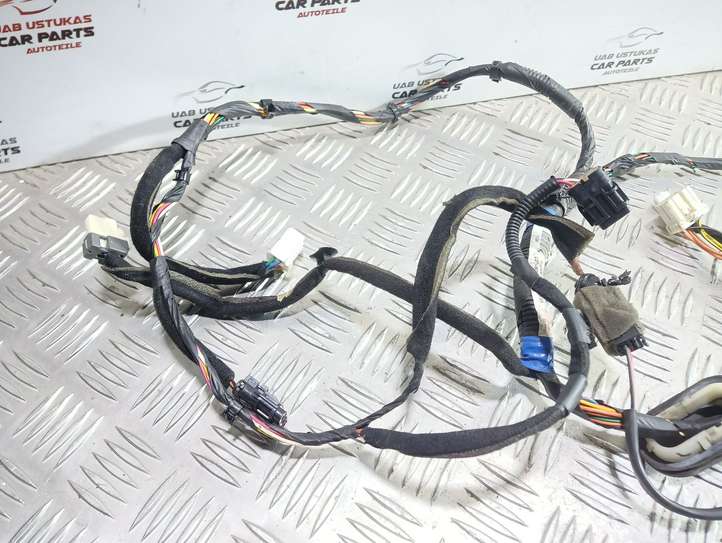 Kia Sorento (2002 - 2006)  918103E100 Проводка передних дверей