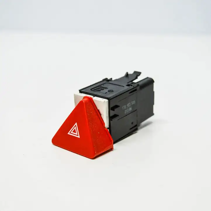 Volkswagen Touran I (2003 - 2010) 1T0953509 Кнопка фаркопа в багажнике — фото 1