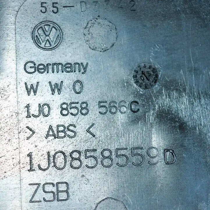 Volkswagen Golf IV (1998 - 2005) 1J0858566C Обшивка рулевой колонки — фото 5
