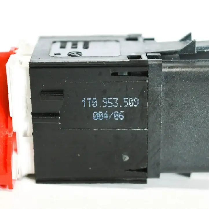 Volkswagen Touran I (2003 - 2010) 1T0953509 Кнопка фаркопа в багажнике — фото 4