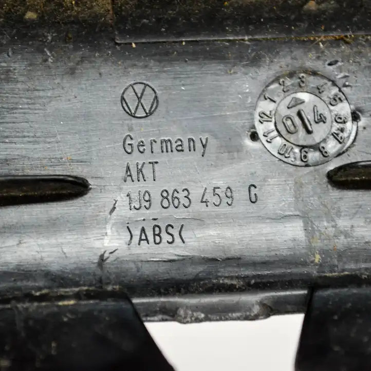 Volkswagen Golf IV (1998 - 2005) 1J9863459C Отделка порога багажника — фото 3