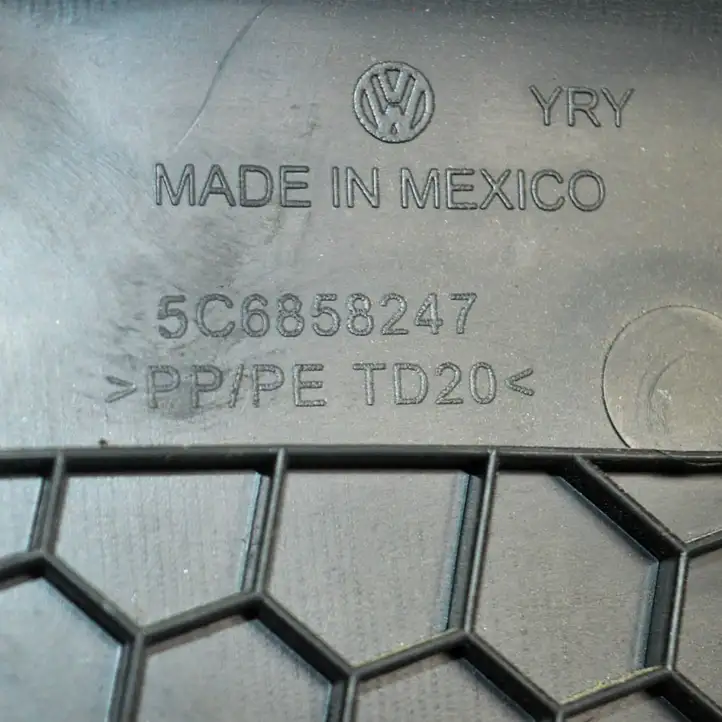 Volkswagen Jetta VI (2011 - 2018) 5C6858247 Прочие детали салона — фото 2