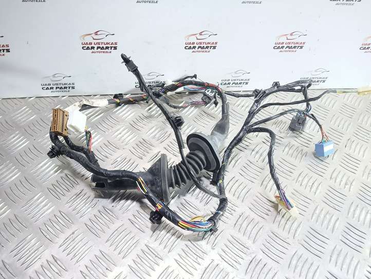 Mitsubishi Lancer (2007 - 2011)  8512B168 Проводка передних дверей