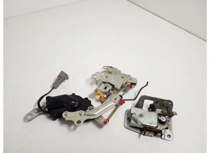 (2004 - 2019) Замок крышки багажника — фото 1