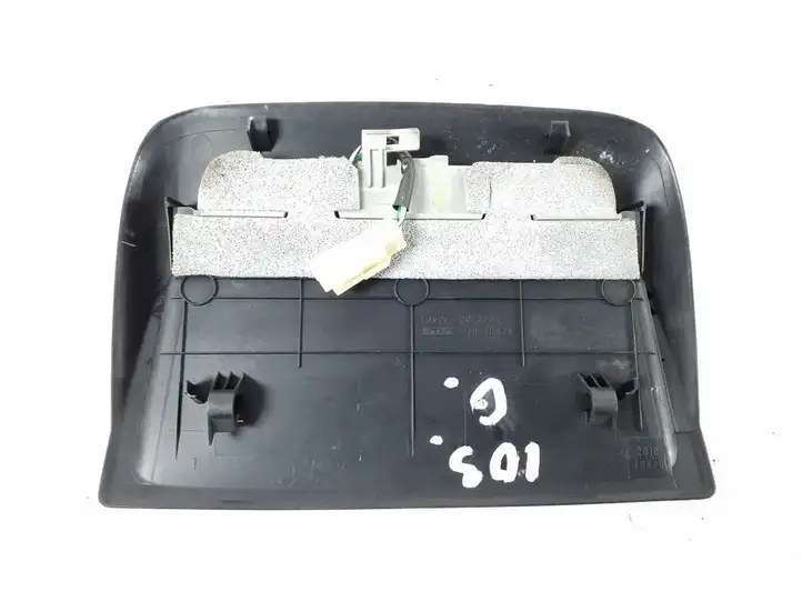 Lexus IS 220D-250-350 (2005 - 2010) 81006-53020 Дополнительный стоп фонарь — фото 3