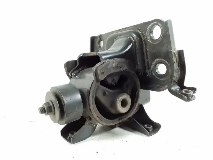 Toyota RAV 4 (XA30) (2006 - 2016) 12372-26010 Опора двигателя — фото 1