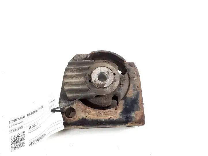 Toyota RAV 4 (XA30) (2006 - 2016) 12361-26080 Опора двигателя — фото 1