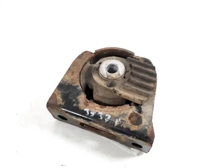 Toyota RAV 4 (XA30) (2006 - 2016) 12361-26080 Опора двигателя — фото 2