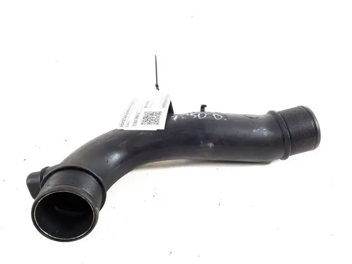 Toyota Corolla Verso AR10 (2004 - 2009) 17362-0R010 Трубка подачи воздуха — фото 1