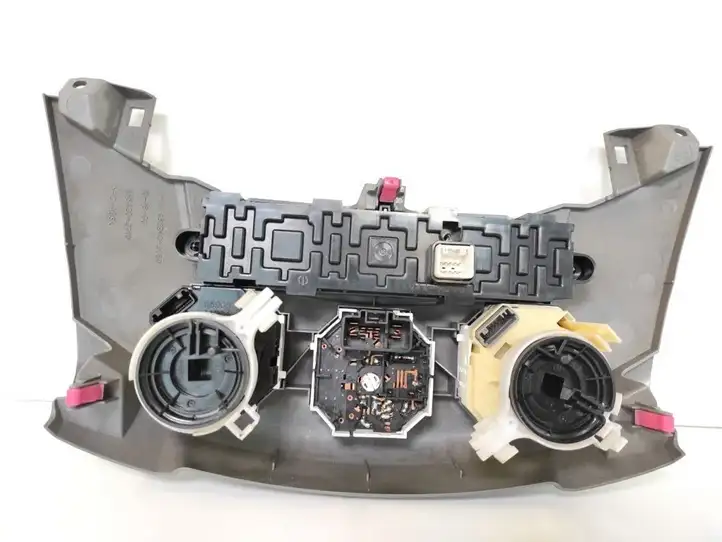 Toyota RAV 4 (XA30) (2006 - 2016) 83920-42010 Блок управления кондиционером — фото 3
