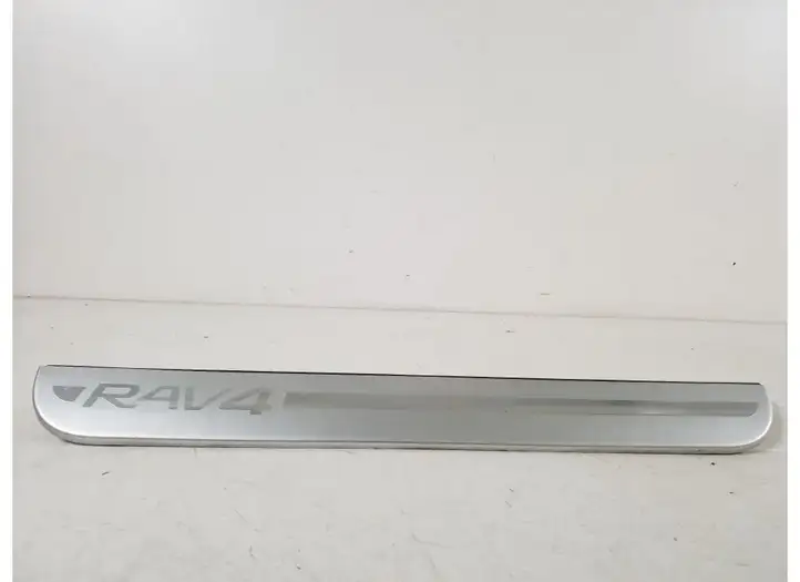 Toyota RAV 4 (XA30) (2006 - 2016) 67911-42030 Внутренняя отделка переднего порога — фото 1