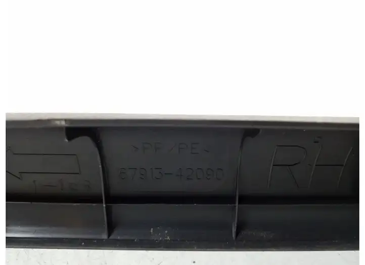 Toyota RAV 4 (XA30) (2006 - 2016) 67913-42090 Внутренняя отделка переднего порога — фото 3