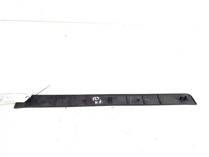 Toyota Avensis Verso (2001 - 2004) 67912-44040 Внутренняя отделка переднего порога — фото 2