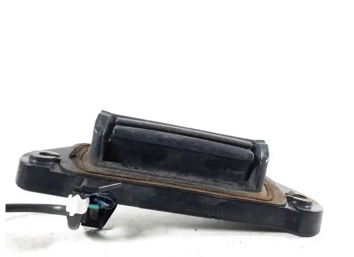 Toyota Avensis Verso (1995 - 2001) 69023-44040 Ручка багажной двери — фото 3