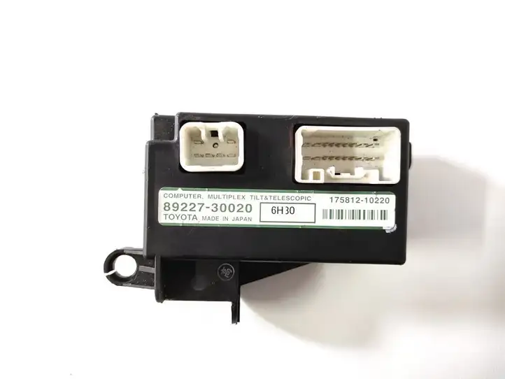 Lexus IS 220D-250-350 (2005 - 2010) 89227-30020 Другое реле — фото 1