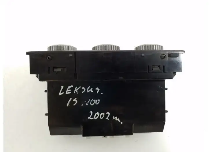 Lexus IS 200-300 (1999 - 2005) 88650-53060 Блок управления кондиционером — фото 5