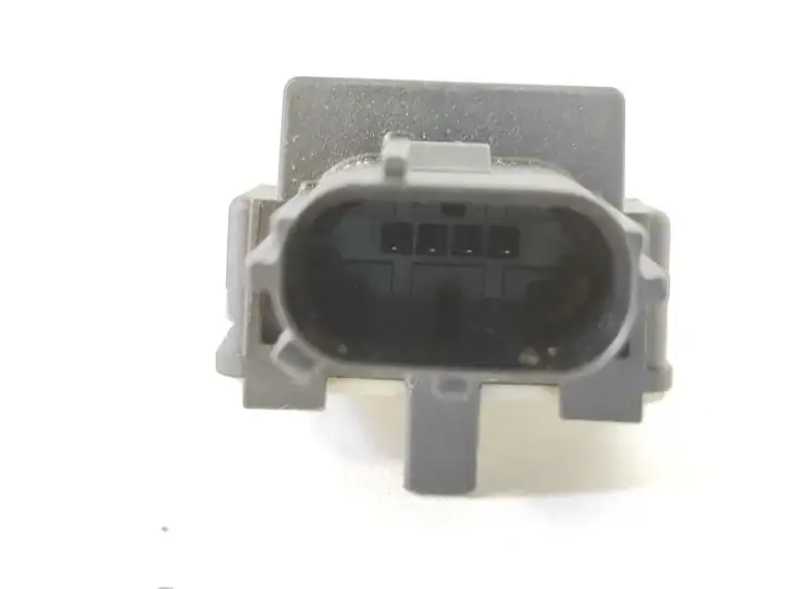 Lexus IS 220D-250-350 (2005 - 2010) 89831-22020 Датчик удара SRS — фото 2