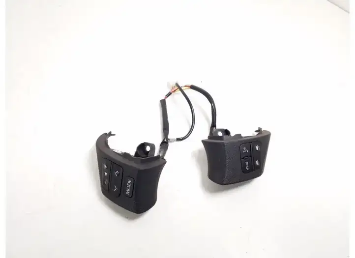 Lexus IS 220D-250-350 (2005 - 2010) 84250-53070 Кнопки на рулевом колесе — фото 1