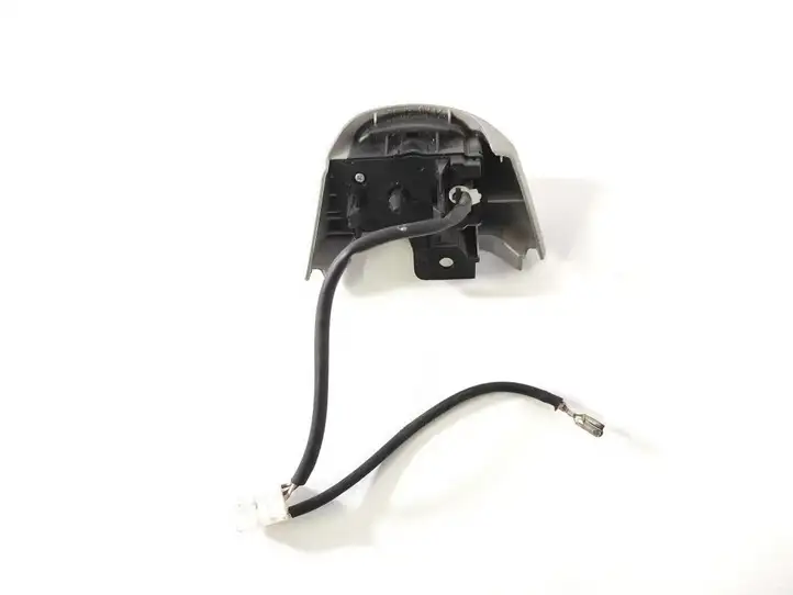 Toyota Yaris (2005 - 2009) 84247-52060 Кнопки на рулевом колесе — фото 3