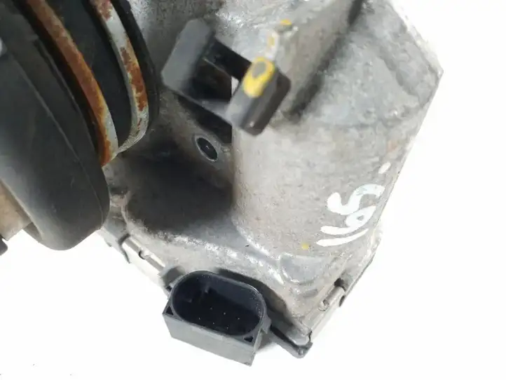 Toyota Yaris (2005 - 2009) 22030-0Q010 Дроссельная заслонка — фото 4