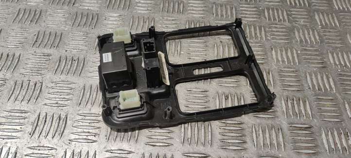 Jeep Grand Cherokee (2010 - 2021)  23207E Преобразователь напряжения