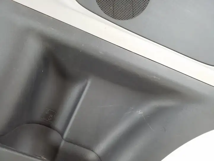 Toyota Yaris (2005 - 2009) 62510-52080 Обшивка задней двери — фото 2