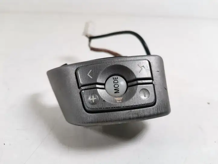 Toyota RAV 4 (XA30) (2006 - 2016) 84247-42030 Кнопки на рулевом колесе — фото 2