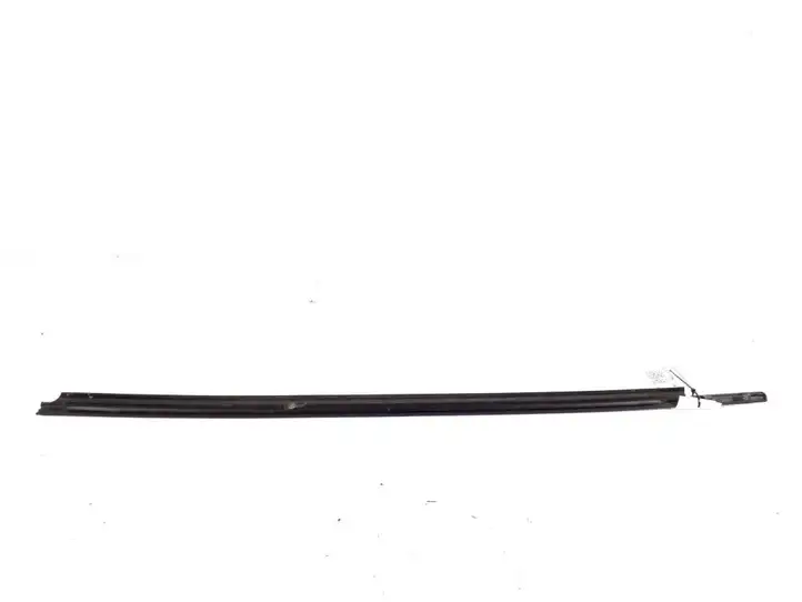 Toyota Yaris (2012 - 2014) 68160-0D150 Накладка стекла передней двери — фото 2