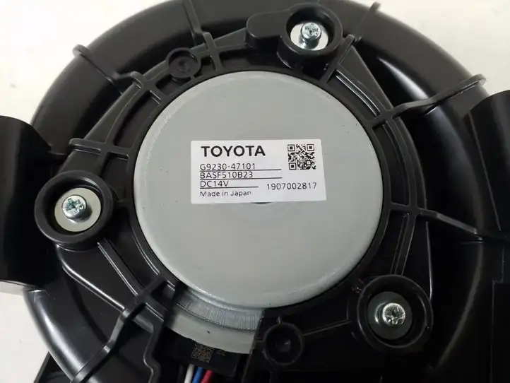 Toyota Prius Prime (2017 - ) G9230-47101 Вентилятор печки — фото 4